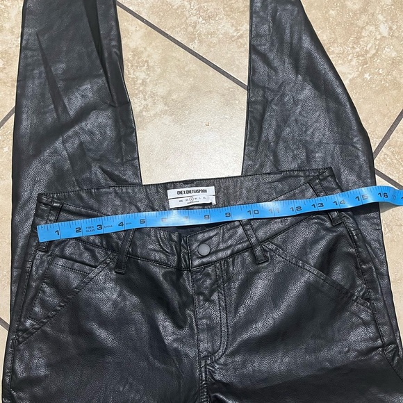One X Teaspoon Apollo Vegan Leather Pants Inseam 30 - Picture 4 of 8